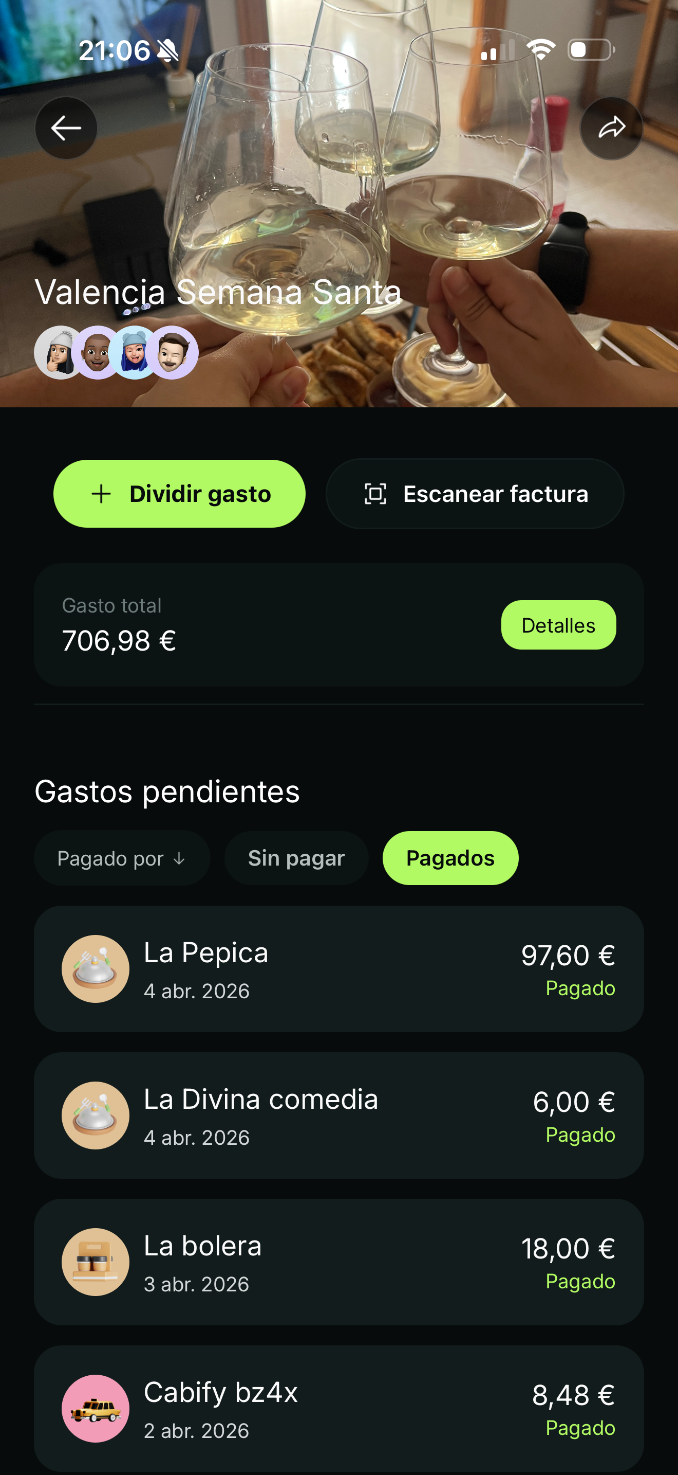 Pantalla de Splittier mostrando un grupo de gastos compartidos con amigos